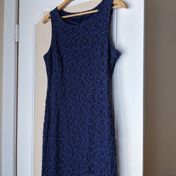 Beautiful navy lace dress - Picture 2 of 5